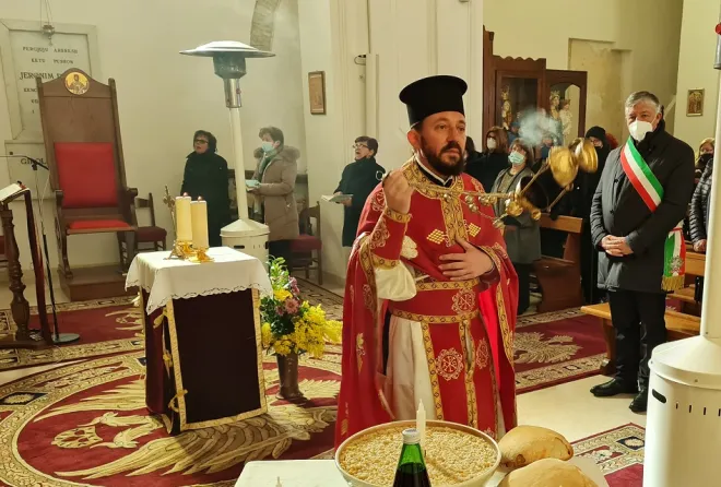 IO SCELGO CALABRIA in Tv – Gli Arbëreshë e il culto dei morti a Macchia Albanese. Il papàs, la panajia, la messa cantata...