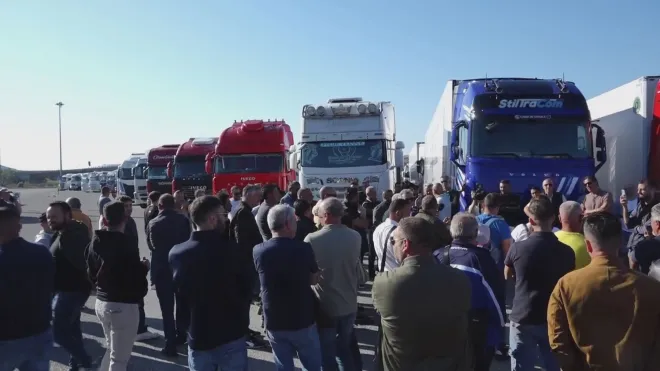 Autotrasportatori, Fedralog Calabria annuncia il fermo per il 16 ottobre