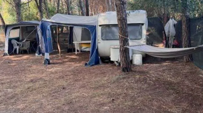 Crotone, sequestrato campeggio abusivo alla foce del fiume Neto