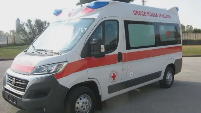 Scontro tra auto e moto, morto un 19enne