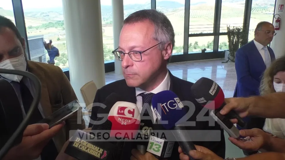 VIDEO | Bonomi (Confindustria) in Calabria: «Rigassificatore di Gioia Tauro asset importante per Italia»