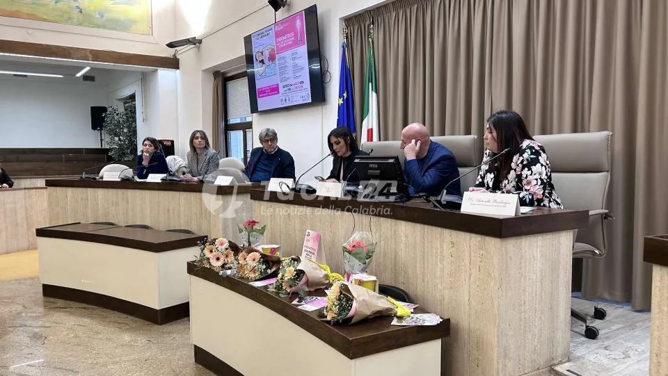 Endometriosi: ancora se ne parla troppo poco