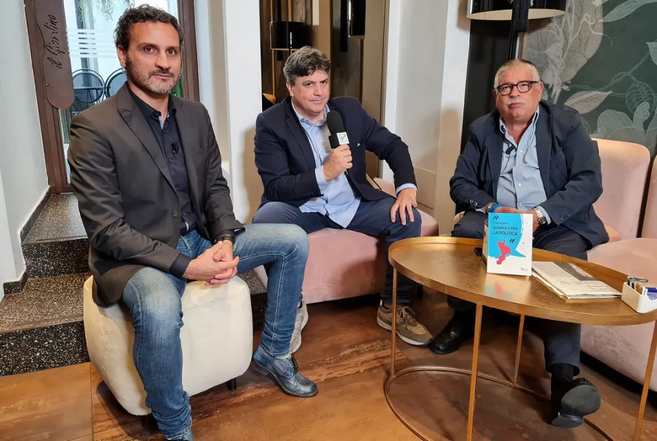 “L’Intervista”: confronto a tre sul tema attualissimo della politica, tra vicende nazionali, regionali e locali