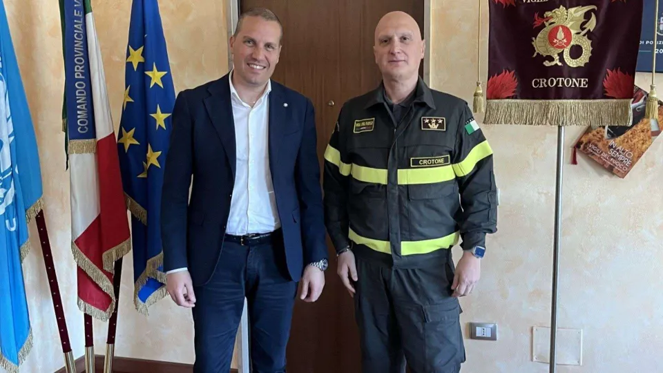 Crotone, il presidente Ammirati incontra vigili del fuoco e carabinieri