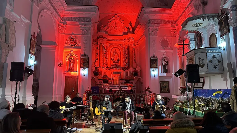 Musica: è partito il tour "Incenso e mirra" dei Parafonè
