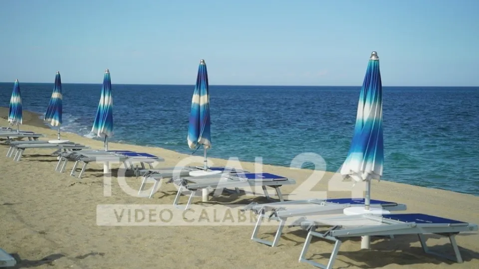 Ottimismo ed incertezza sulle regole da seguire: ripartono i lidi balneari di Crotone (VIDEO)