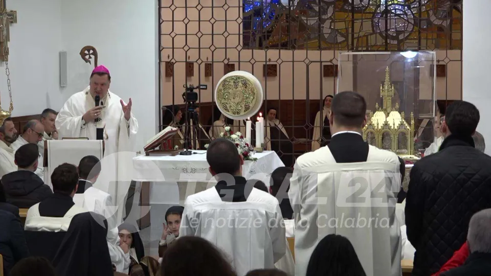 Reliquie di S. Teresa al Monastero di Capocolonna: rivedi la Santa Messa