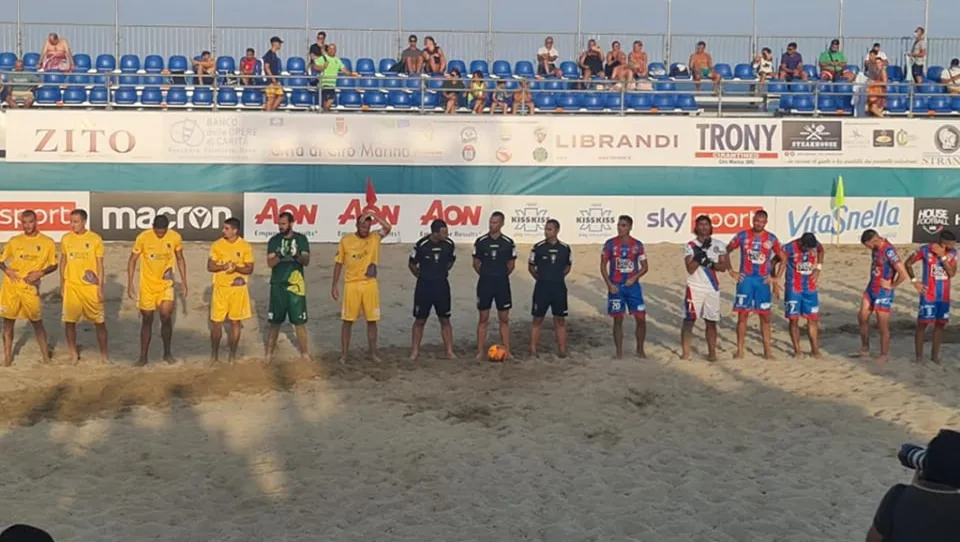 VIDEO | Beach soccer: a Cirò Marina la prima tappa del campionato di serie A e la finale della Supercoppa