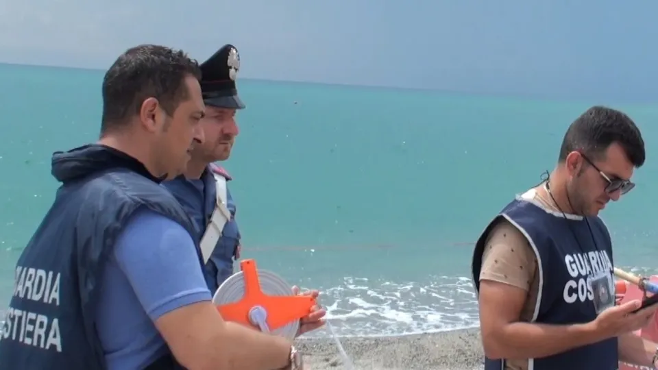 Stabilimento balneare abusivo di 10mila mq sequestrato nel lametino
