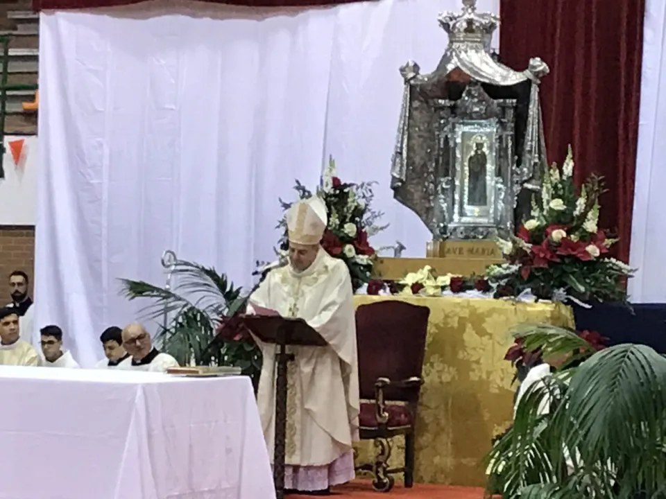 Crotone accoglie mons. Angelo Panzetta: “Sarò il vescovo degli ultimi” (VIDEO)
