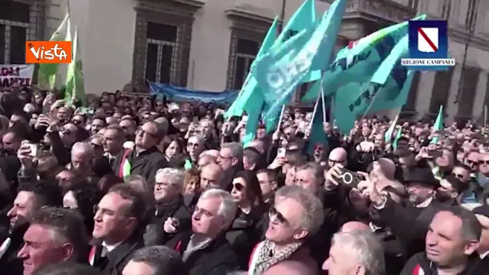 De Luca: La dignità del Sud non è in vendita