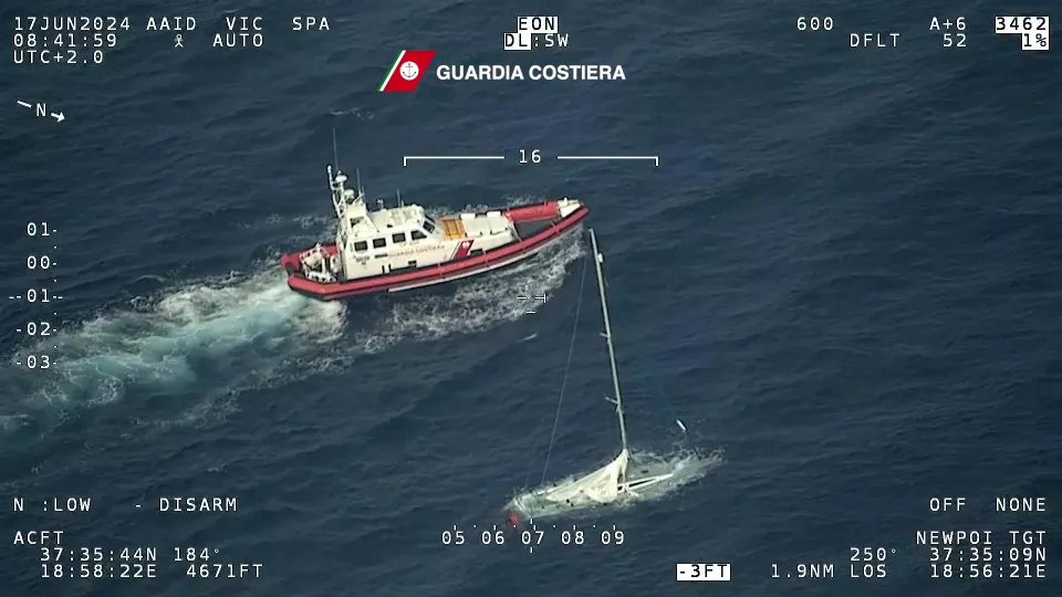 Naufragio nello Jonio: proseguono le ricerche dei migranti dispersi