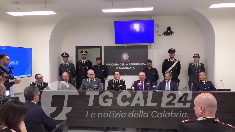 Spaccio ed estorsioni tra Cosenza e provincia: 129 arresti