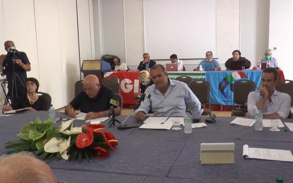 Elezioni regionali, l'impegno dei quattro candidati alla presidenza nel confronto con Cgil-Cisl e Uil
