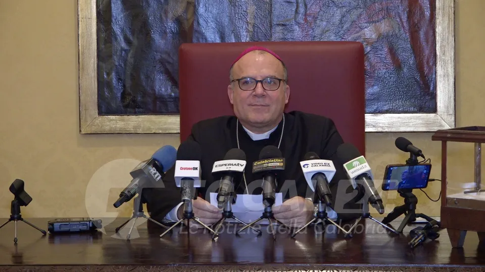 Mons. Panzetta su lavoratori Abramo CC: «Proroga riaccende la speranza»