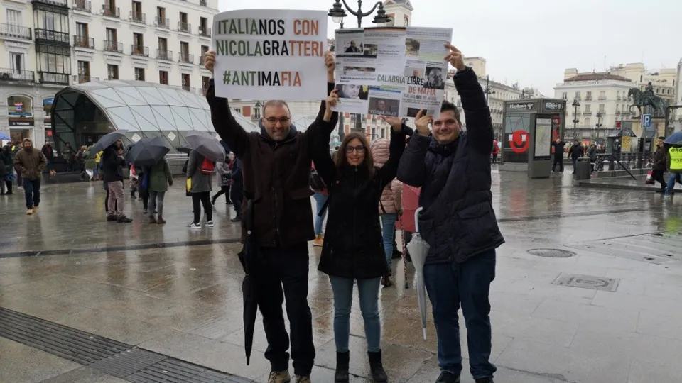 Calabresi a Madrid scendono in piazza a sostegno del procuratore Nicola Gratteri