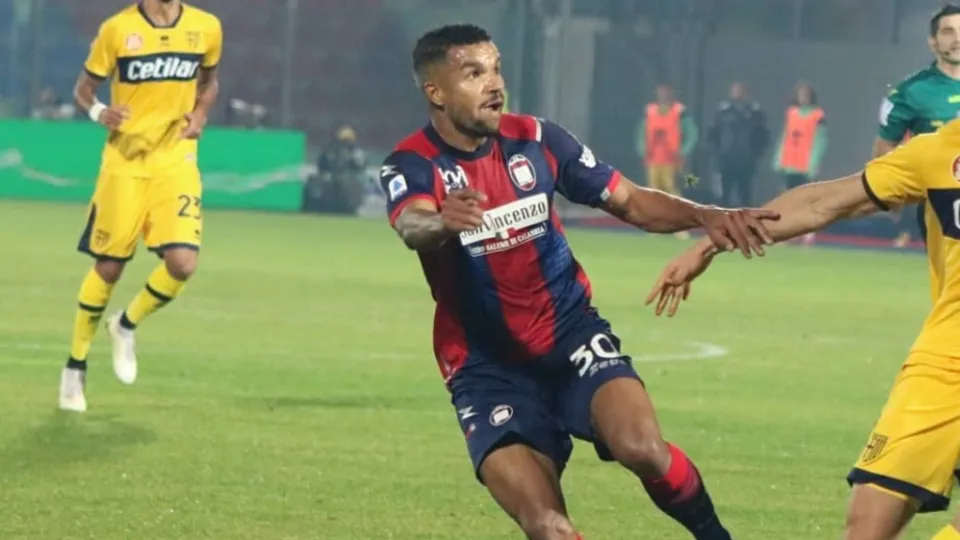 SERIE A | Calcio, doppietta di Messias e tre punti importanti per il Crotone che ferma il Parma