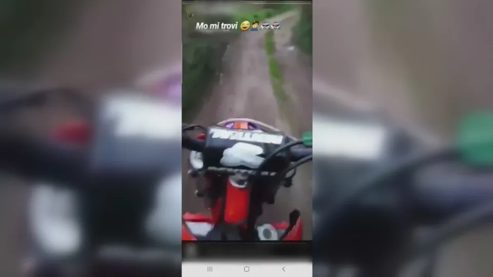 Sfuggono a controllo di Polizia, ma pubblicano video su Instagram: rintracciati (VIDEO)
