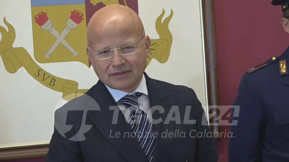 Insediato il nuovo questore di Crotone Renato Panvino