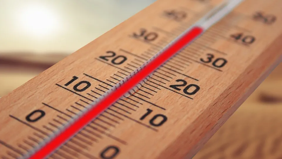 Temporali e calo delle temperature fino a domani, poi torna il caldo