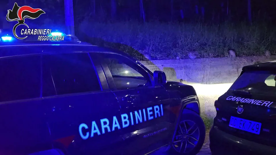Parroco reggino rapinato in chiesa: un arresto e due minori denunciati