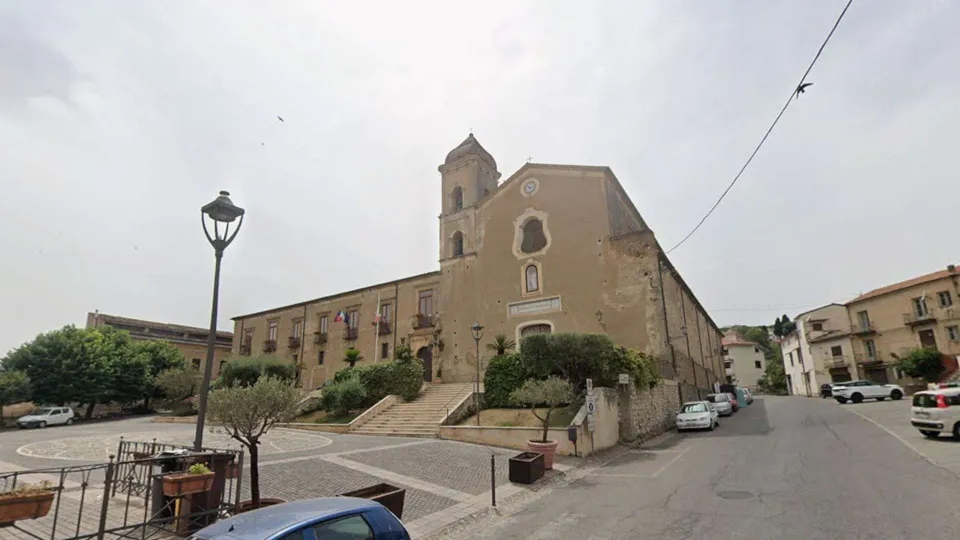 Sciolto per infiltrazioni mafiose il Comune di Altomonte