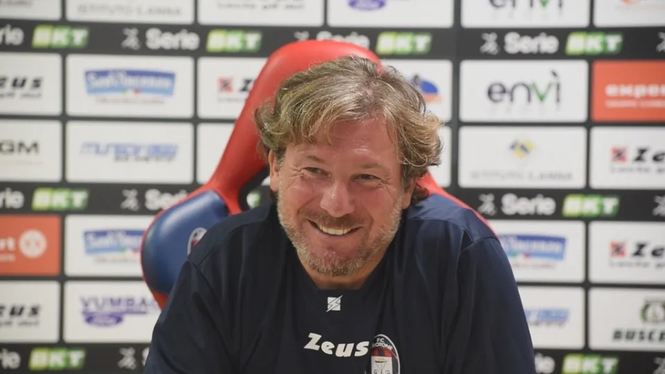 Serie B, Stroppa (Crotone) pensa ad un mini turn-over in campo contro il Trapani (VIDEO)