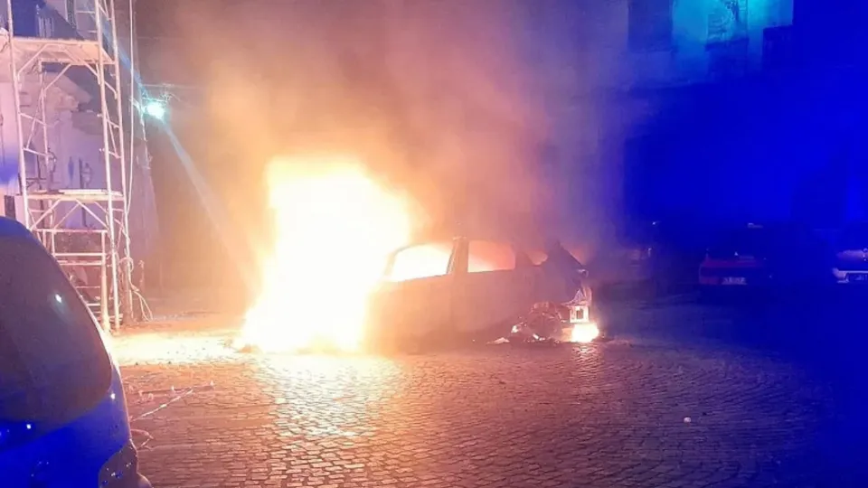 Belvedere Marittimo: incendiata l'auto del commissario di FdI Alto Tirreno