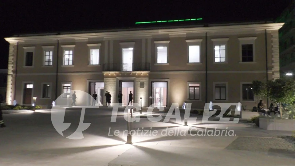 Gestione del teatro comunale "Scaramuzza": si procede in due step