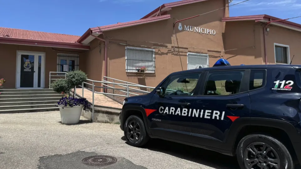 Carabinieri e servizi sociali salvano la vita di un'anziana donna