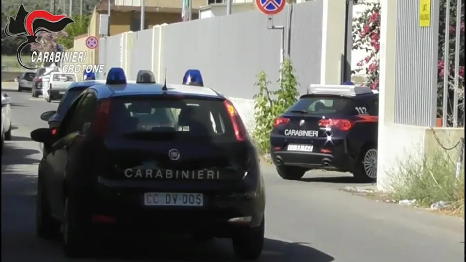 Tentata estorsione aggravata dal metodo mafioso: due arresti