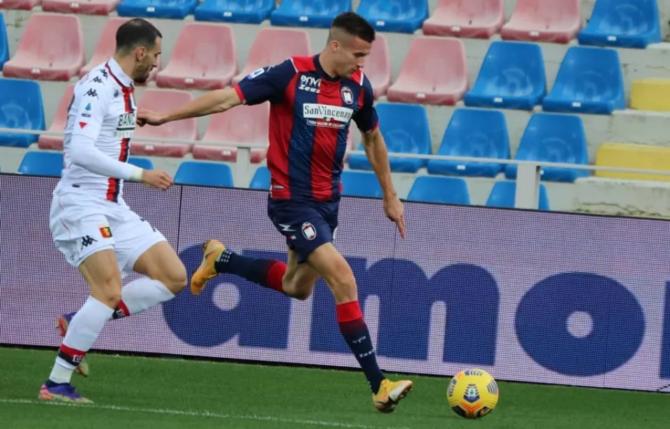 SERIE A | Calcio, il Crotone si arrende al Genoa e la strada diventa ancora di più in salita