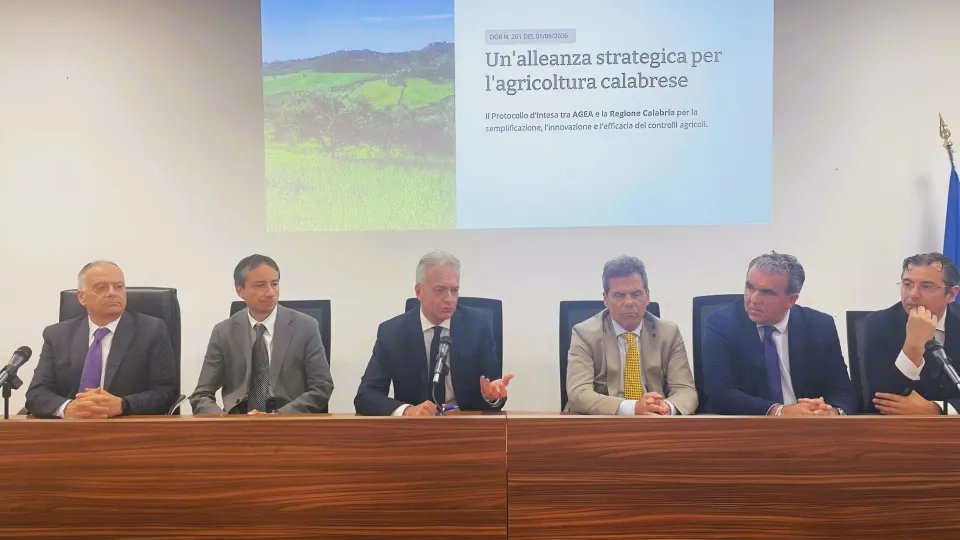 Agricoltura, intesa tra Regione Calabria e Agea: più controlli e pagamenti veloci