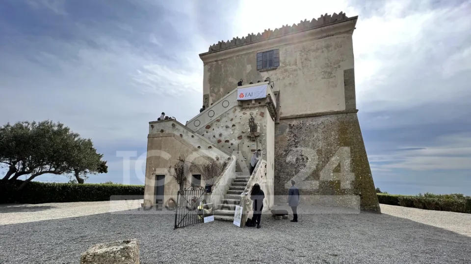 VIDEO | Giornate FAI di primavera: a Crotone aperta la maestosa Torre di Scifo