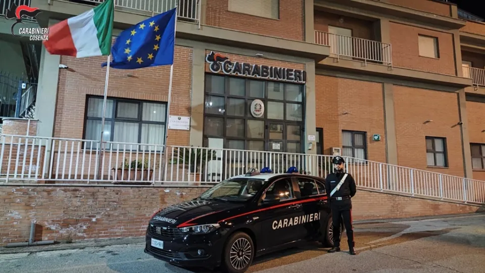 Spara per vendetta al titolare di un bar nel Cosentino: arrestato 41enne dai Carabinieri