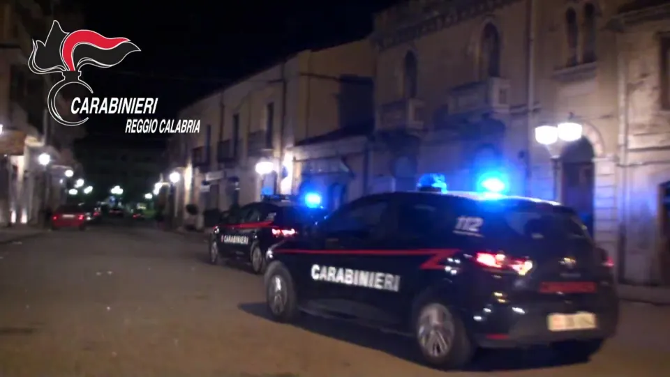 Abusi sessuali e maltrattamenti verso la moglie per 40 anni: arrestato