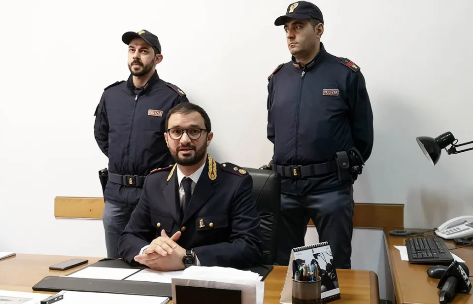Crotone: usciva di casa con una pistola col colpo in canna, arrestato 58enne di Papanice
