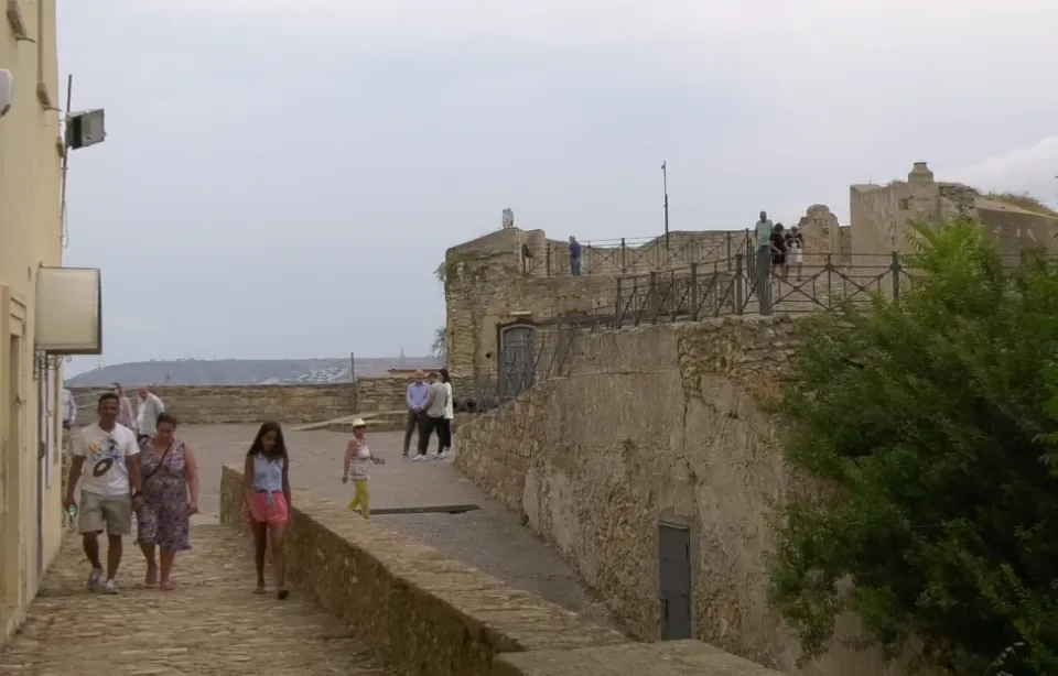 VIDEO | Crotone: dopo quattro anni riapre, seppur parzialmente, il Castello di Carlo V
