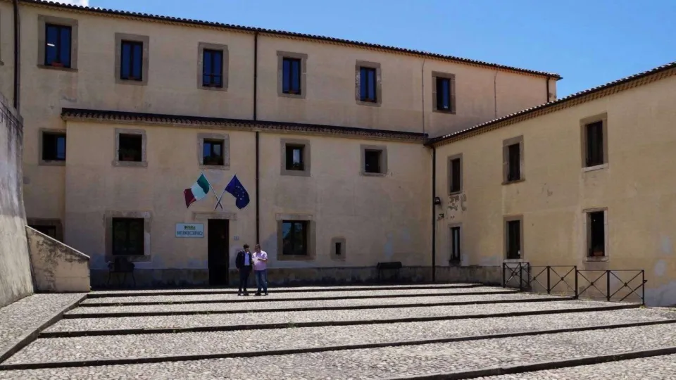 Paola, commissariato il Consiglio comunale dopo le dimissioni di 9 consiglieri