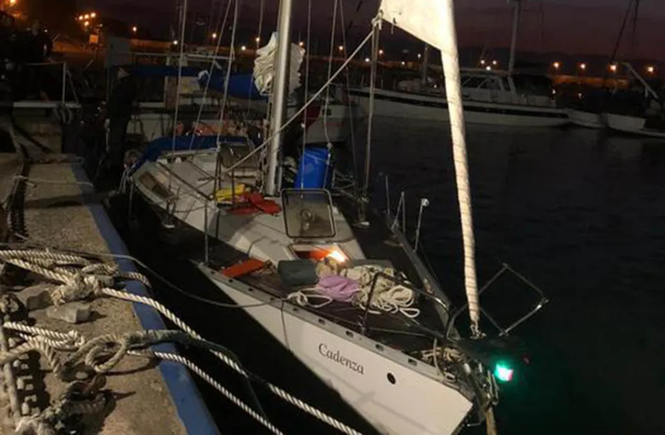 Nuovo sbarco nella Locride: 49 migranti arrivano a Bianco a bordo di un veliero