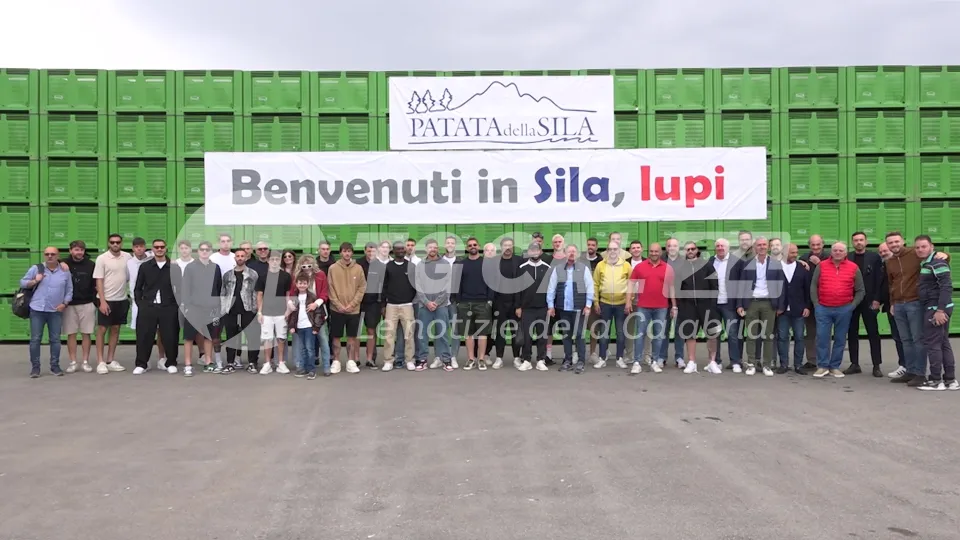 Cosenza Calcio e Patata della Sila festeggiano la salvezza in B