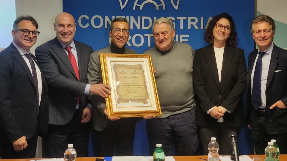 Confindustria omaggia il maestro Gerardo Sacco per i 60 anni di attività