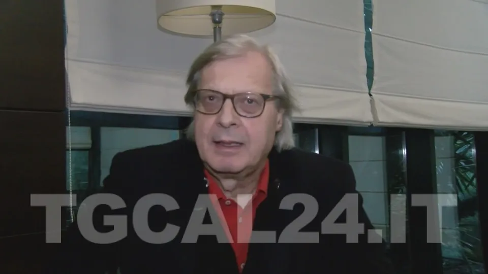 VIDEO | Elezioni Regionali in Calabria, Vittorio Sgarbi si candida tra le fila del centro-destra