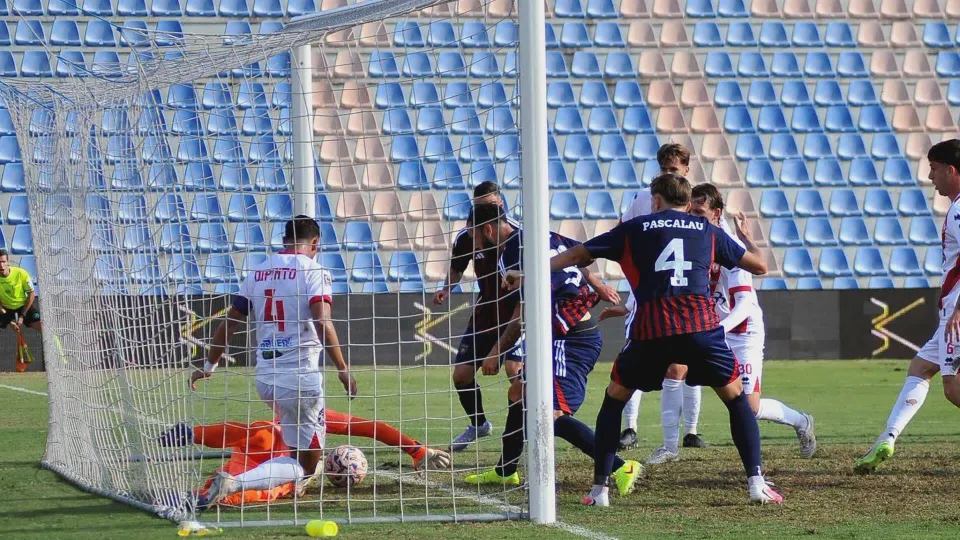 Il Cosenza non riesce a dare continuità: a Crotone passa l’Altamura