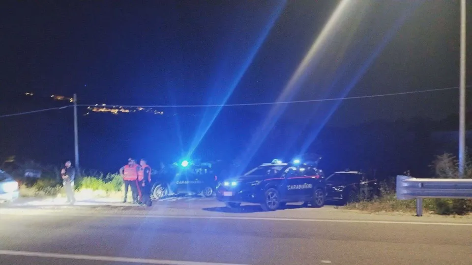 Cirò Marina, fugge all'alt dei carabinieri: arrestato dopo un inseguimento