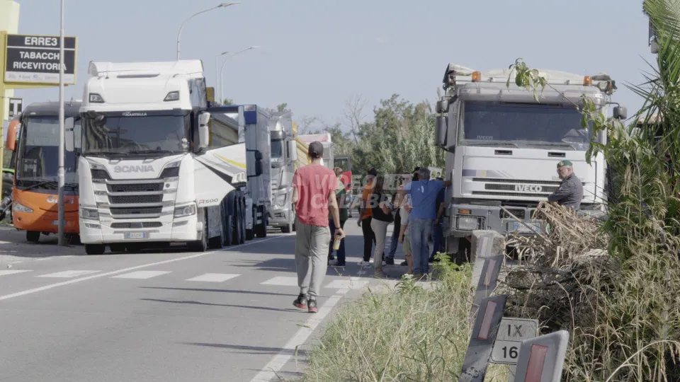 Agricoltori ed autotrasportatori: le proteste vanno avanti su tutti i presidi