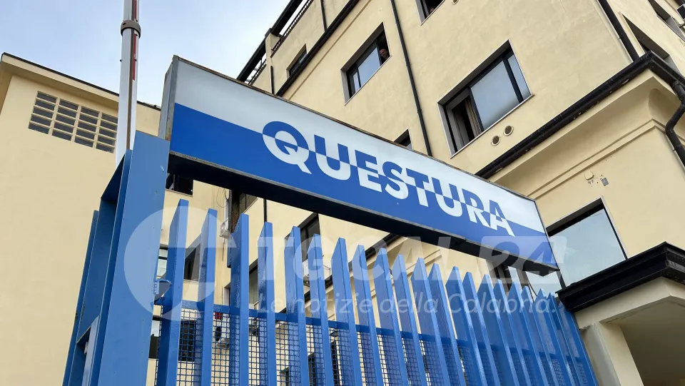 Tentato omicidio in pieno centro a Crotone: quattro arresti