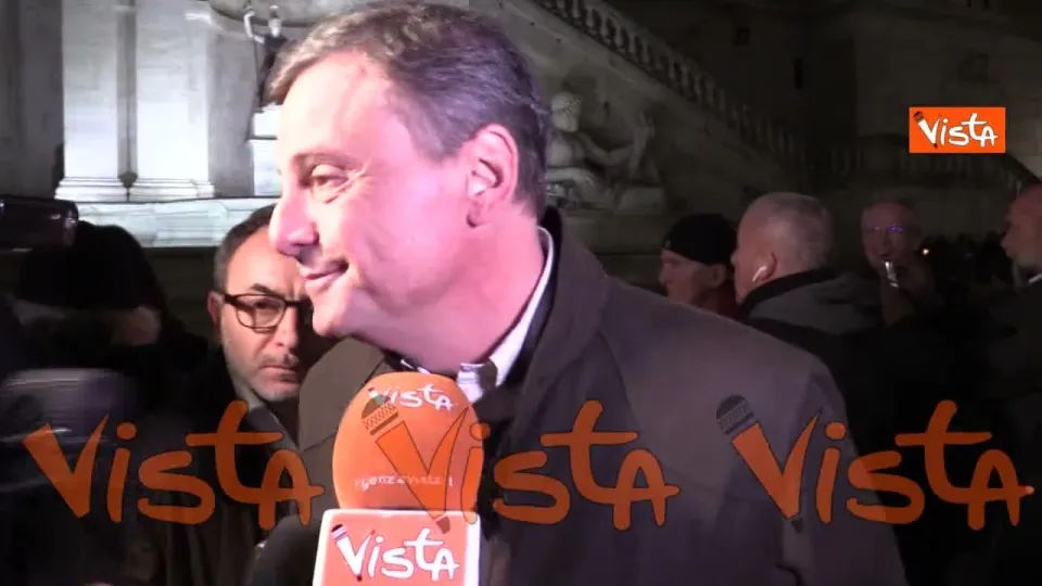Calenda: "Onoriamo Alexey Navalny senza fare polemiche"