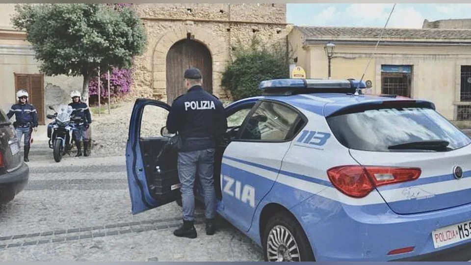 Crotone, arrestato dalla Polizia uomo ricercato per droga e armi