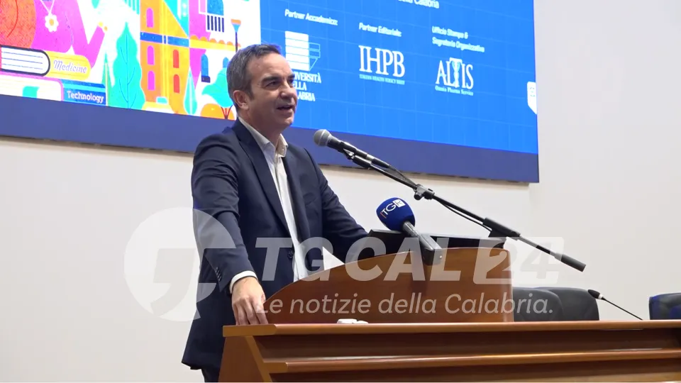 Occhiuto, “Ospedali calabresi sotto un’unica azienda”